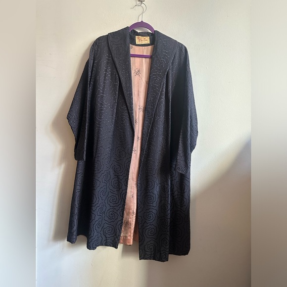 Vintage cee dee 60’s silk evening coat. One size. So good. - Picture 3 of 8